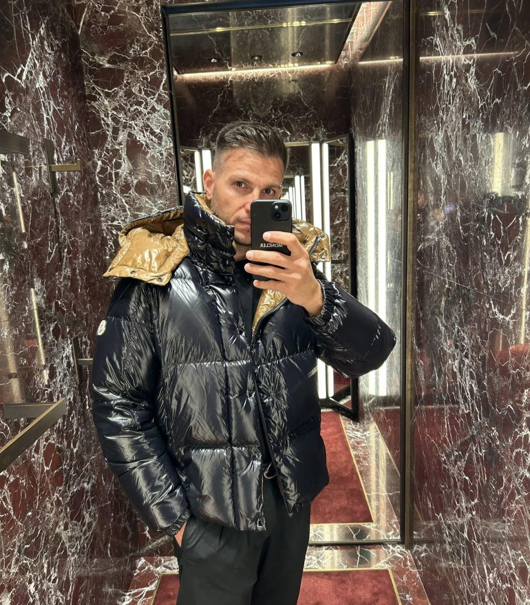 Moncler Jacket Hooded M-l
