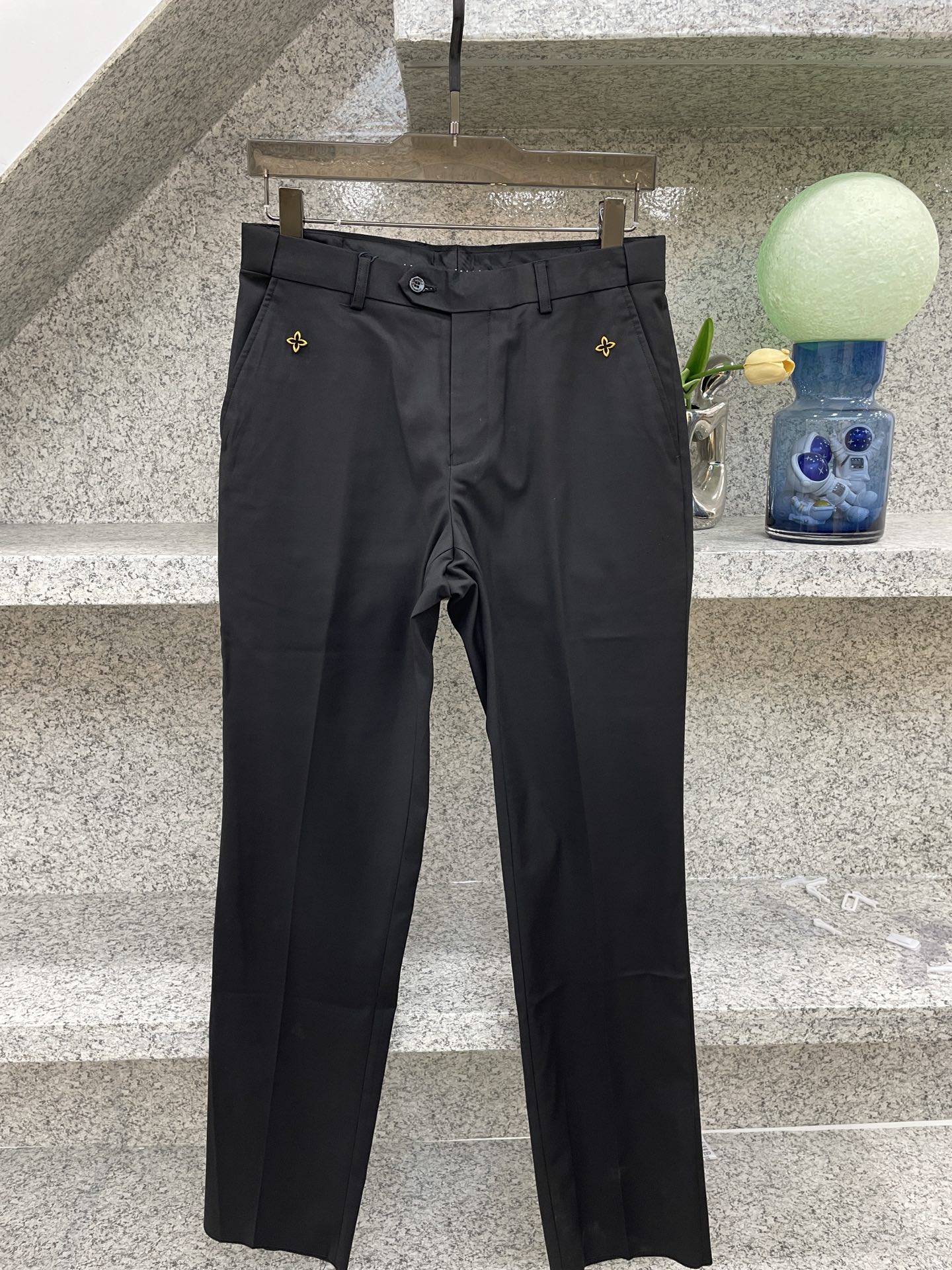 Louis Vuitton Basic Clothing L