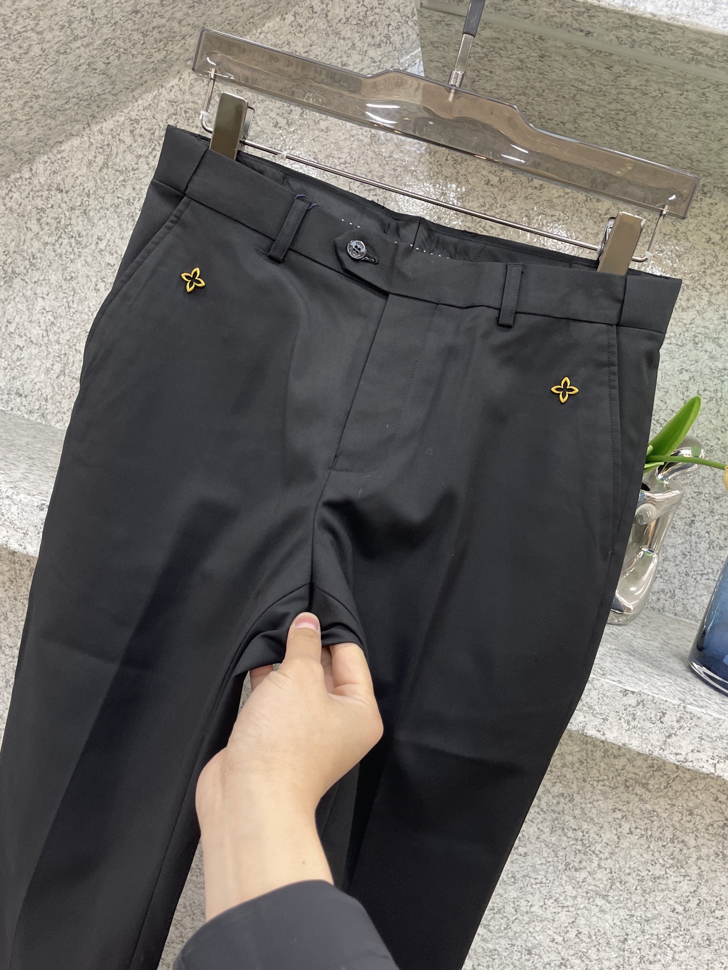 Louis Vuitton Basic Clothing L
