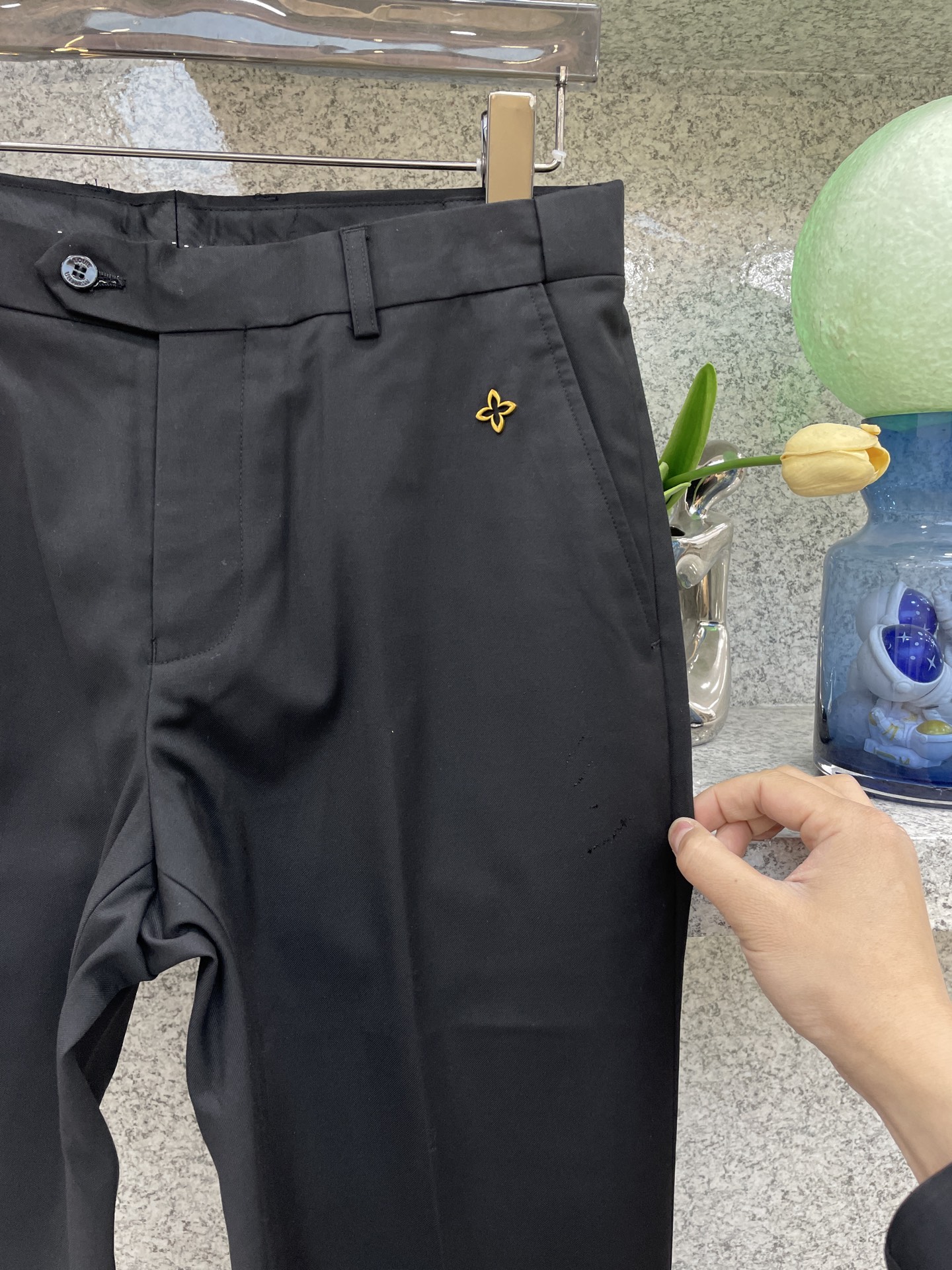 Louis Vuitton Basic Clothing L