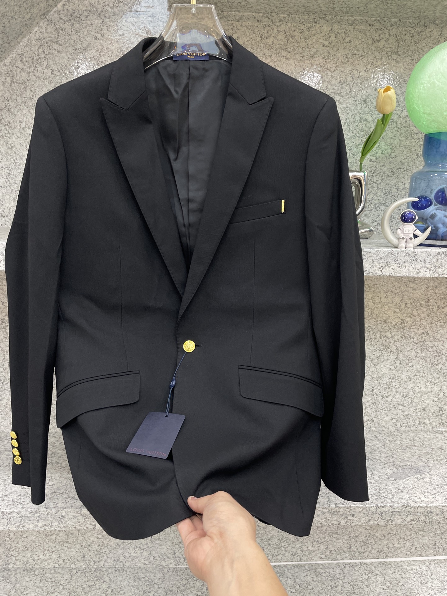 Louis Vuitton Basic Clothing L