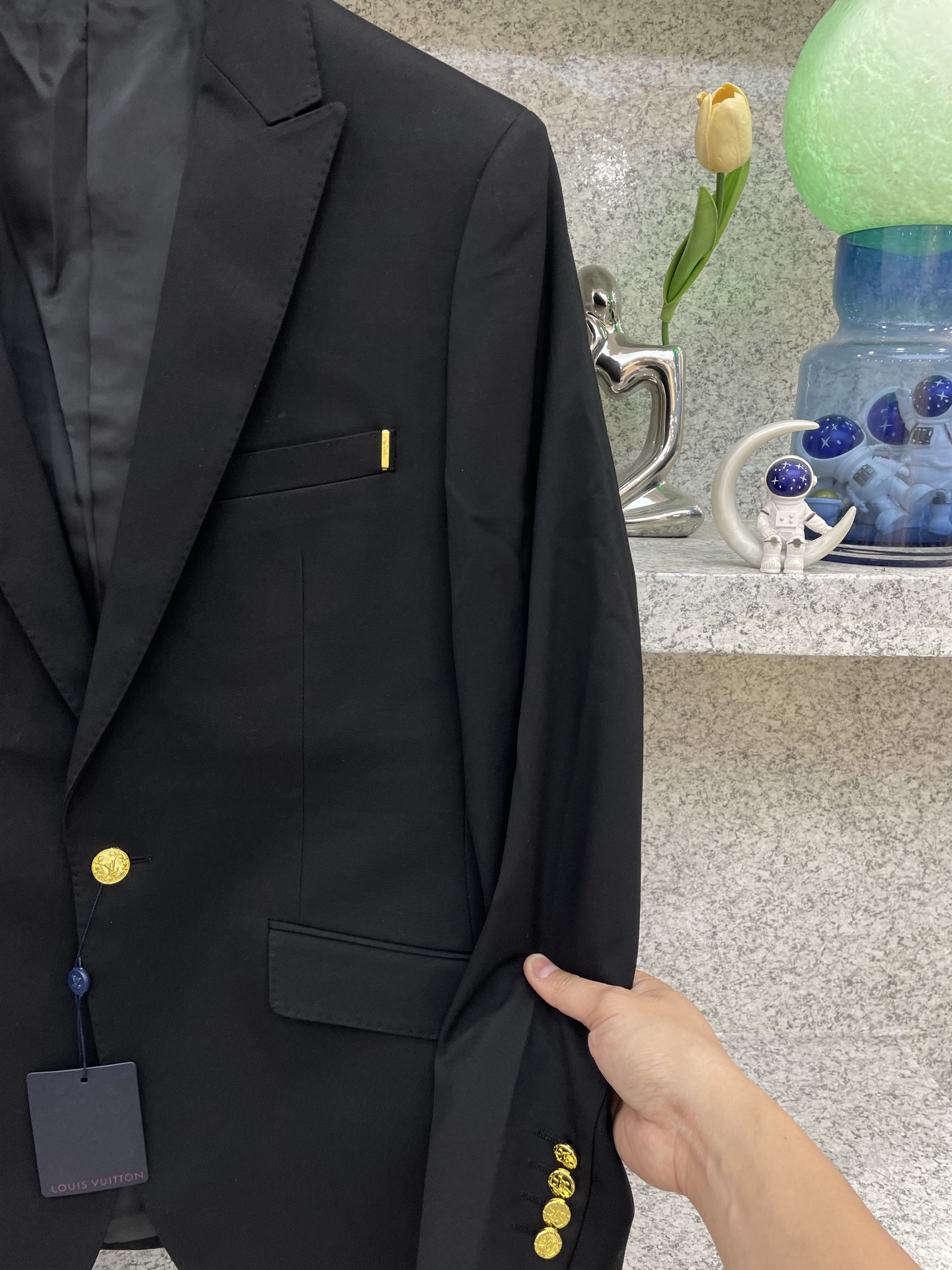 Louis Vuitton Basic Clothing L
