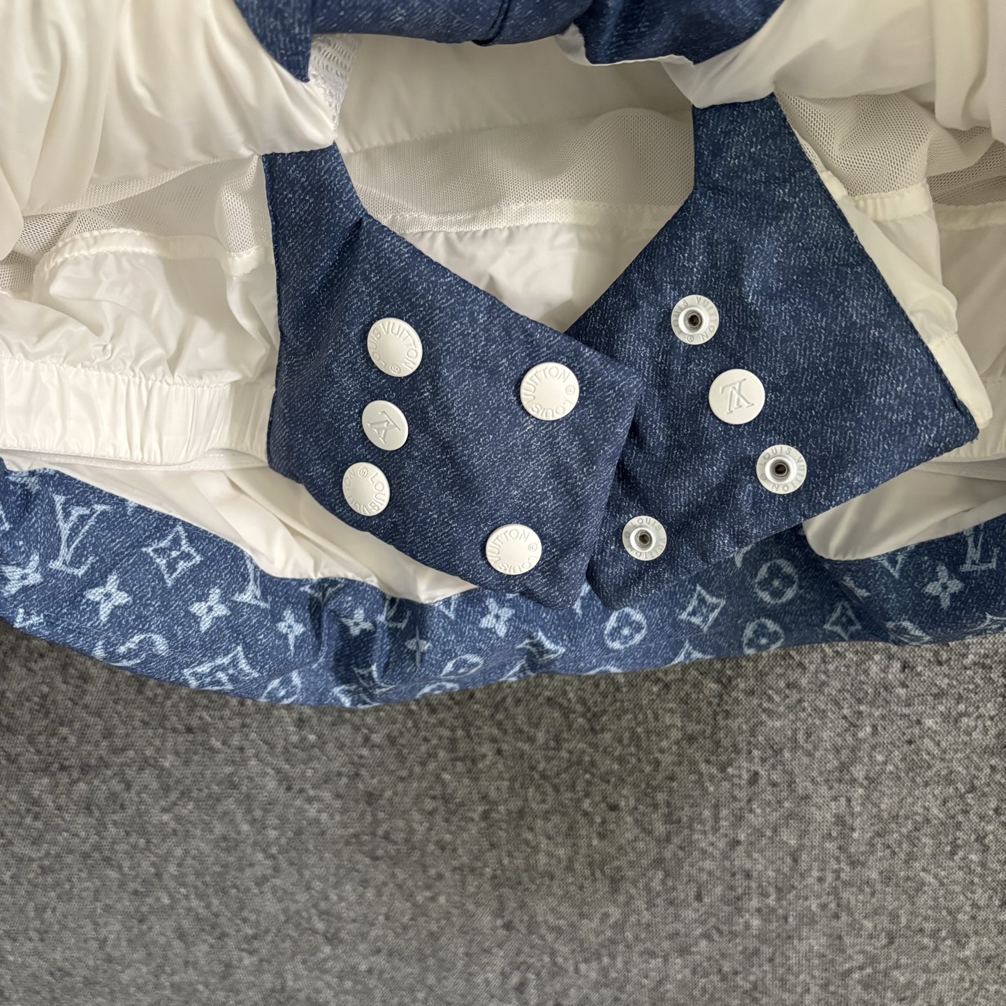 Louis Vuitton Female Down Jacket White Duck Down Hooded S-m-l