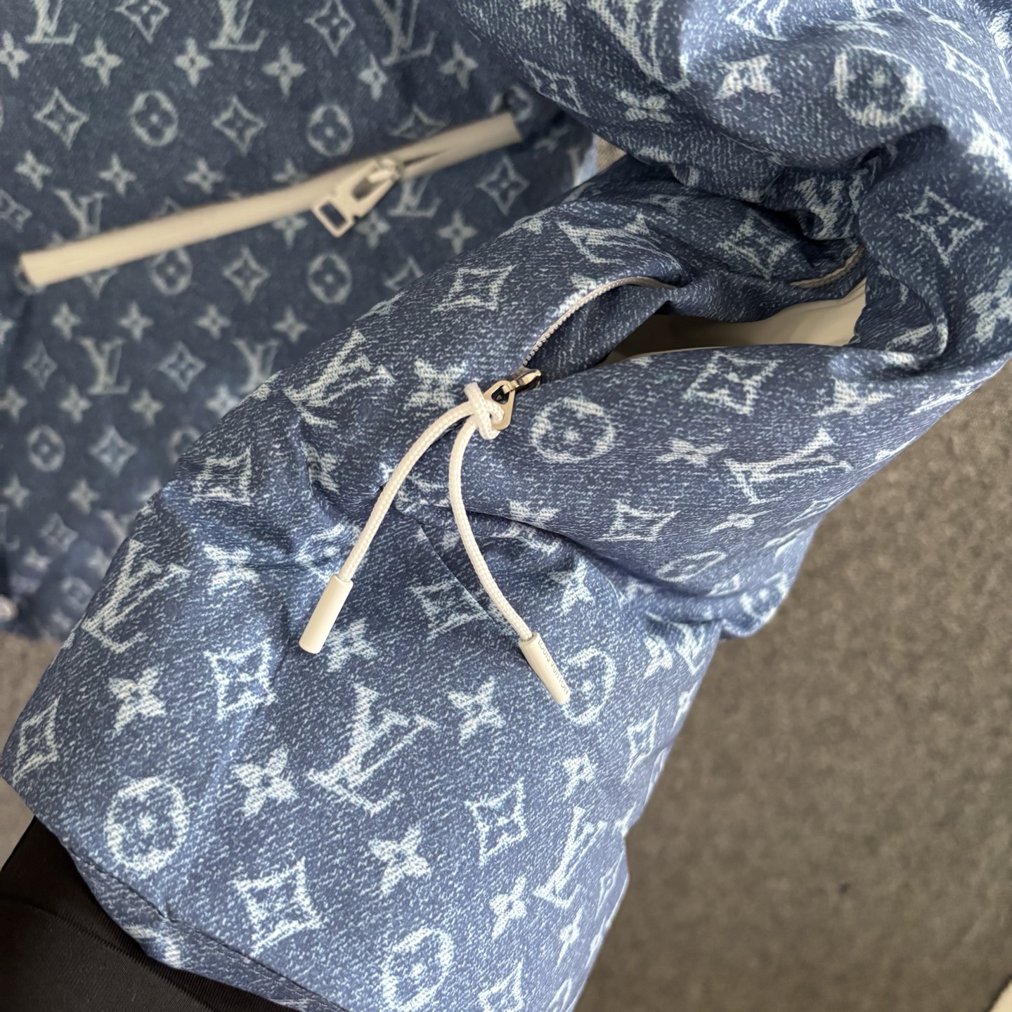 Louis Vuitton Female Down Jacket White Duck Down Hooded S-m-l