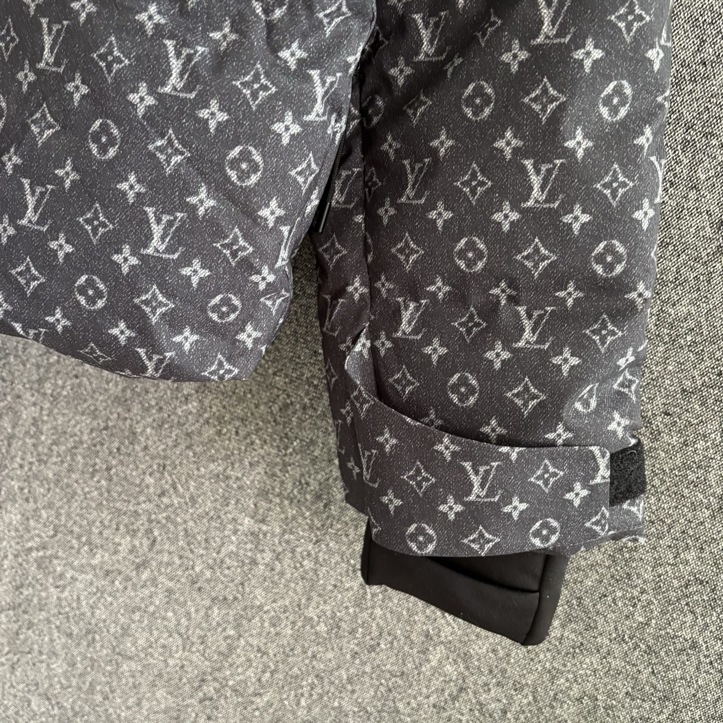 Louis Vuitton Female Down Jacket White Duck Down Hooded S-m-l