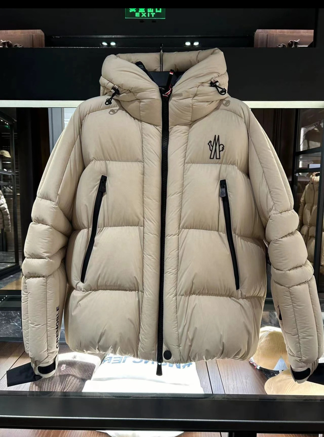 Moncler Basic Clothing M-l