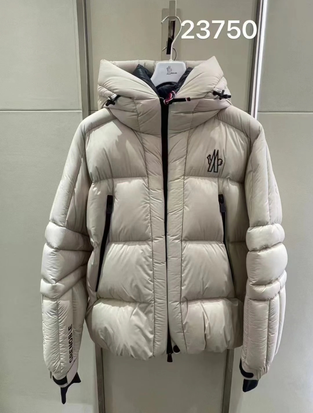 Moncler Basic Clothing M-l