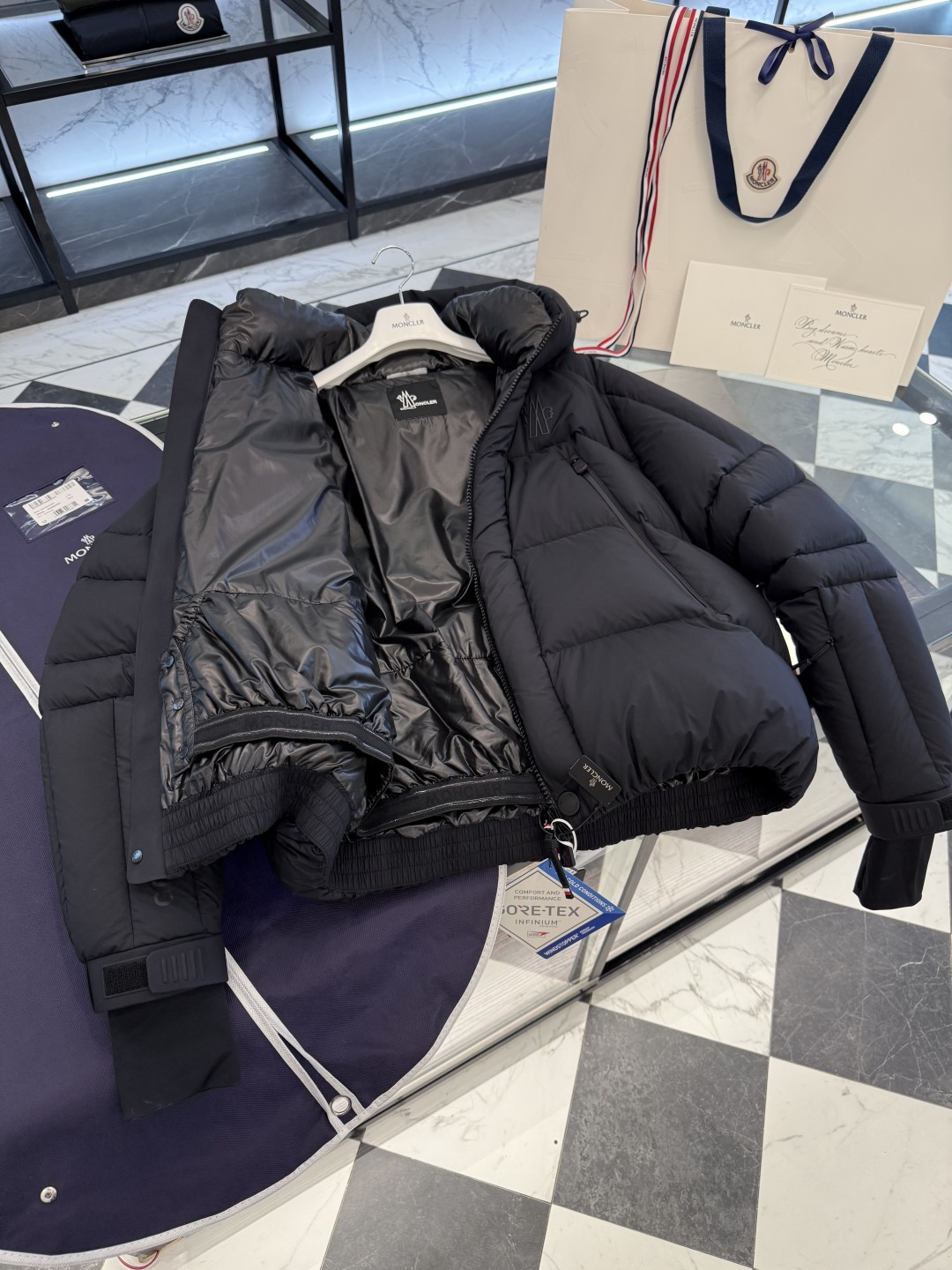 Moncler Jacket M-l