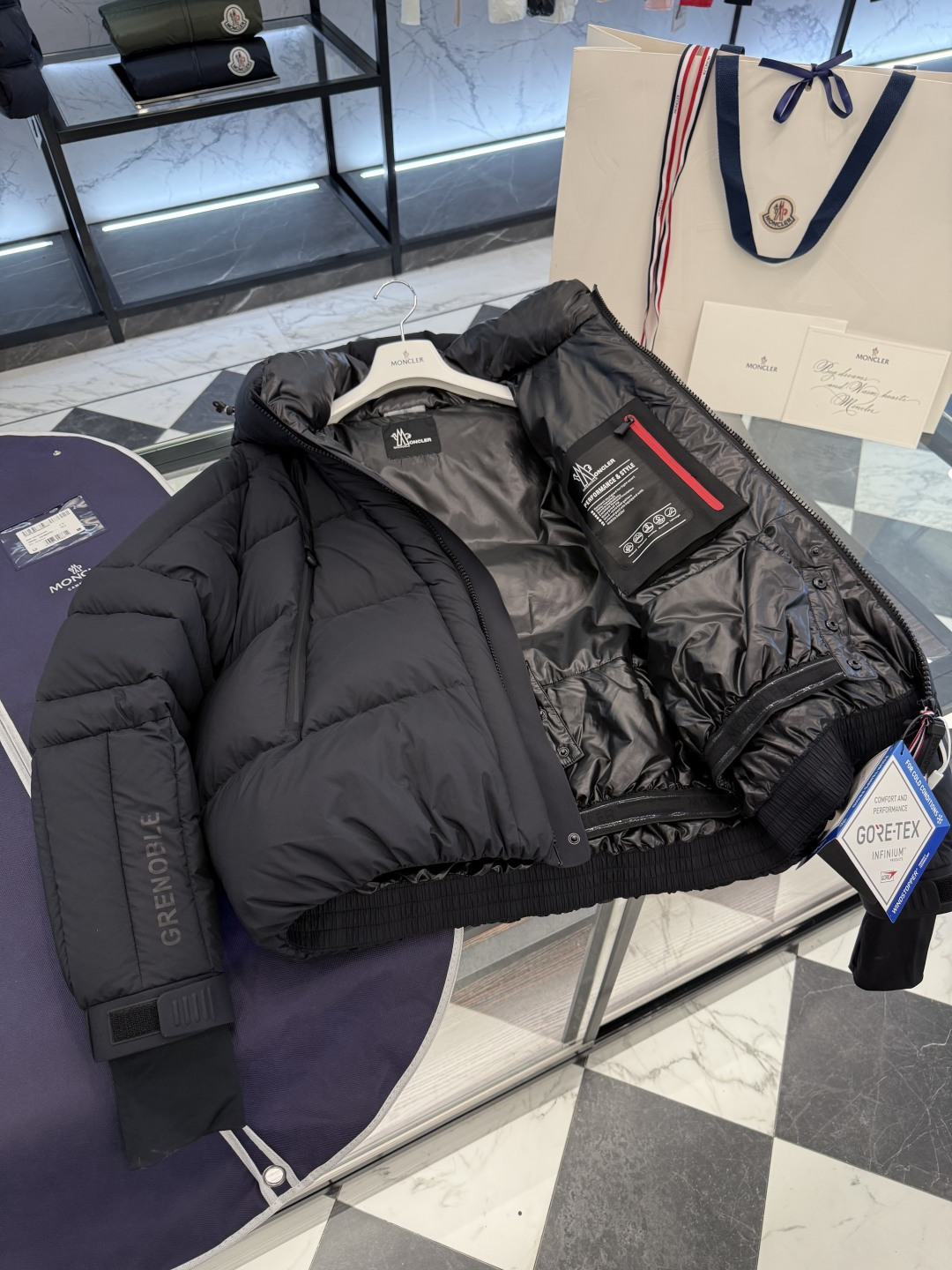 Moncler Jacket M-l