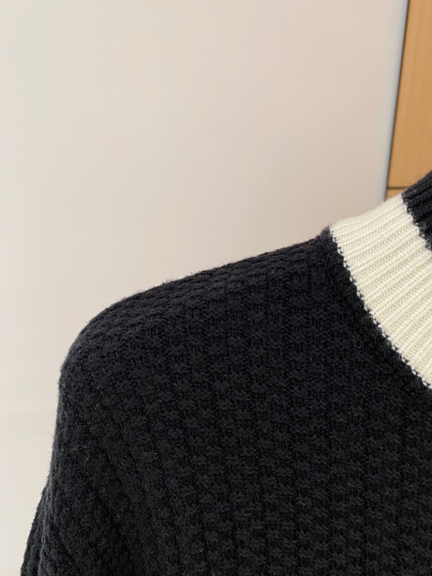 Louis Vuitton Basic Clothing Wool M-l-xl