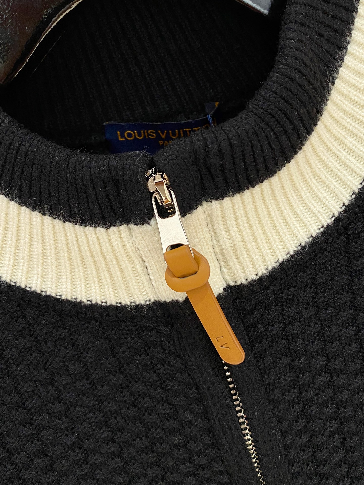 Louis Vuitton Basic Clothing Wool M-l-xl