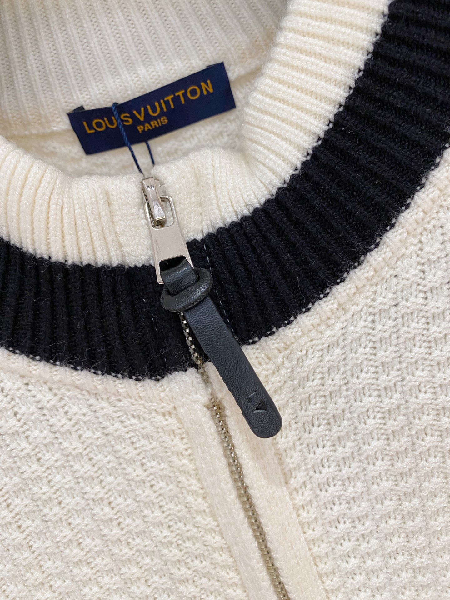 Louis Vuitton Basic Clothing Wool M-l-xl