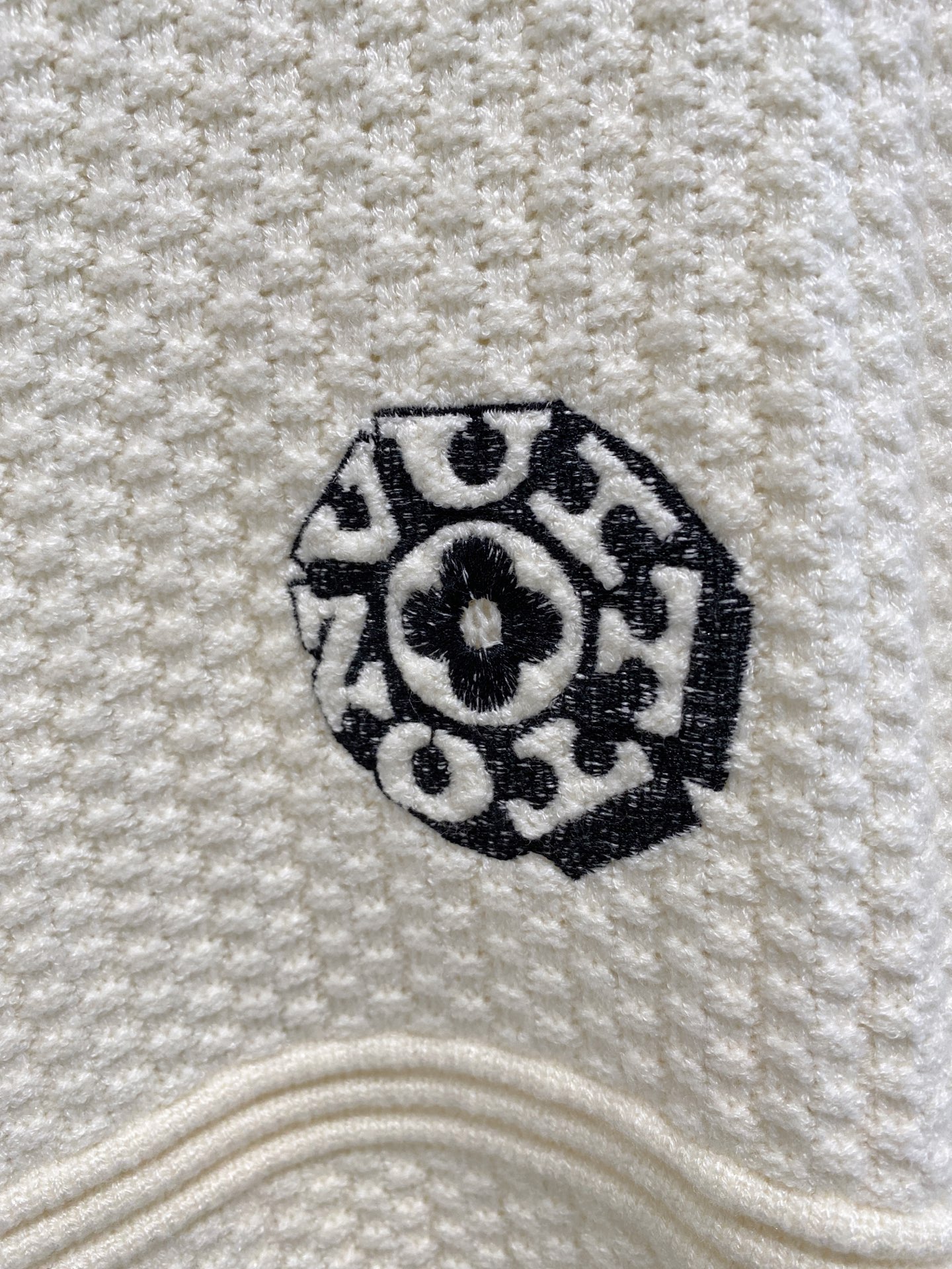 Louis Vuitton Basic Clothing Wool M-l-xl