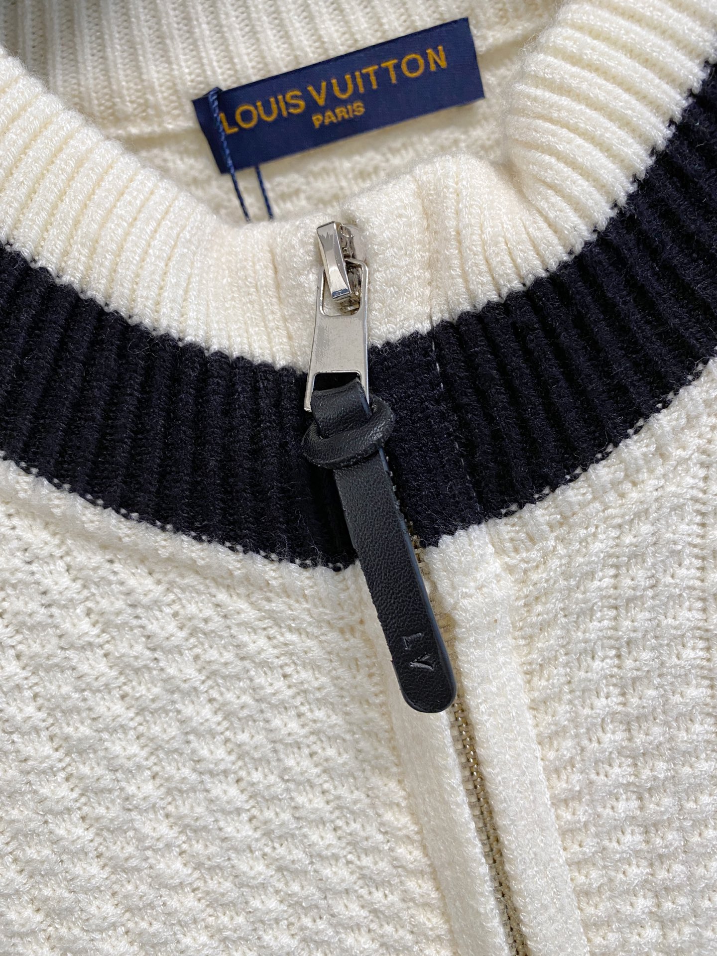 Louis Vuitton Basic Clothing Wool M-l-xl