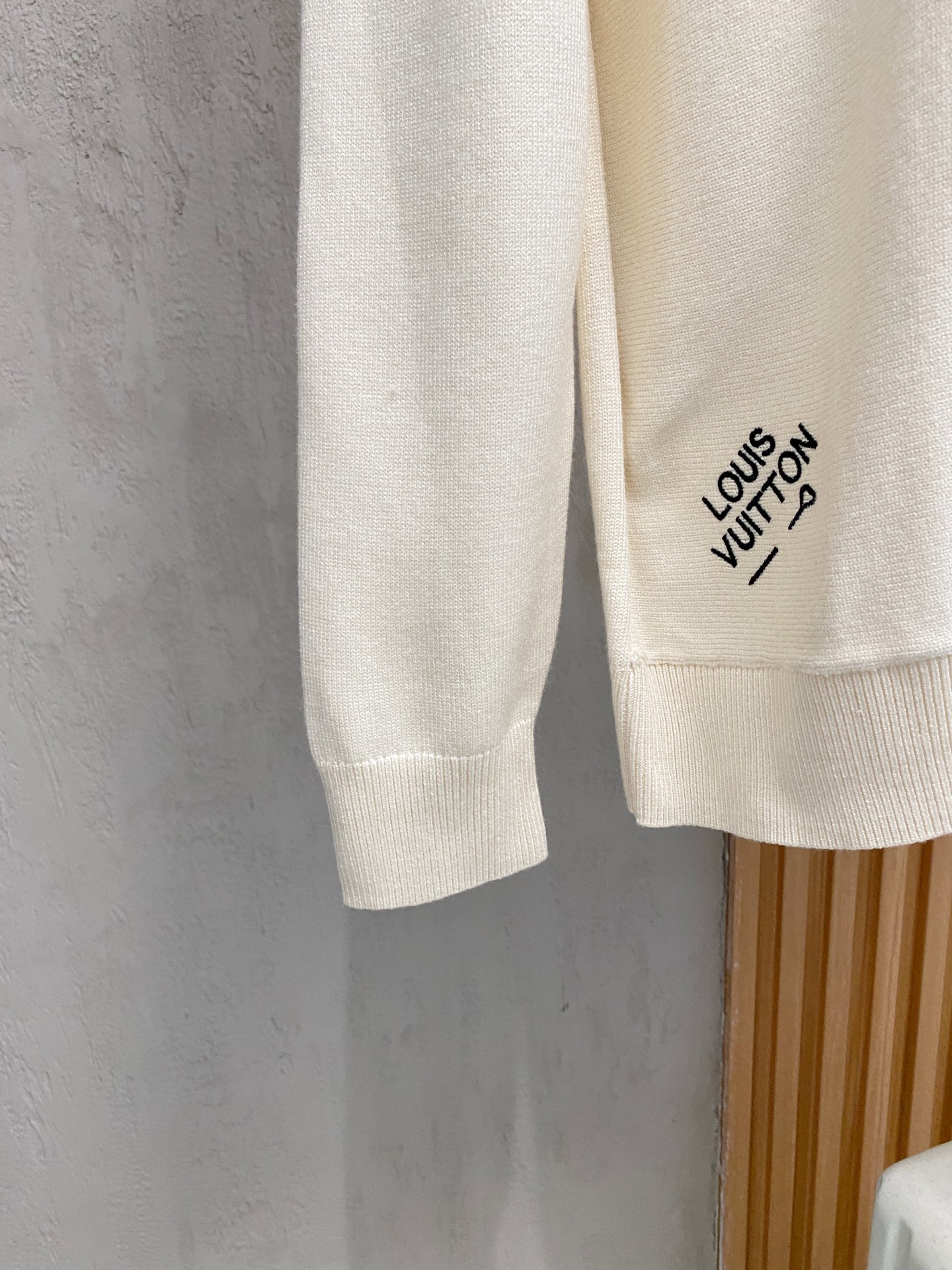 Louis Vuitton Basic Clothing Wool M-l-xl