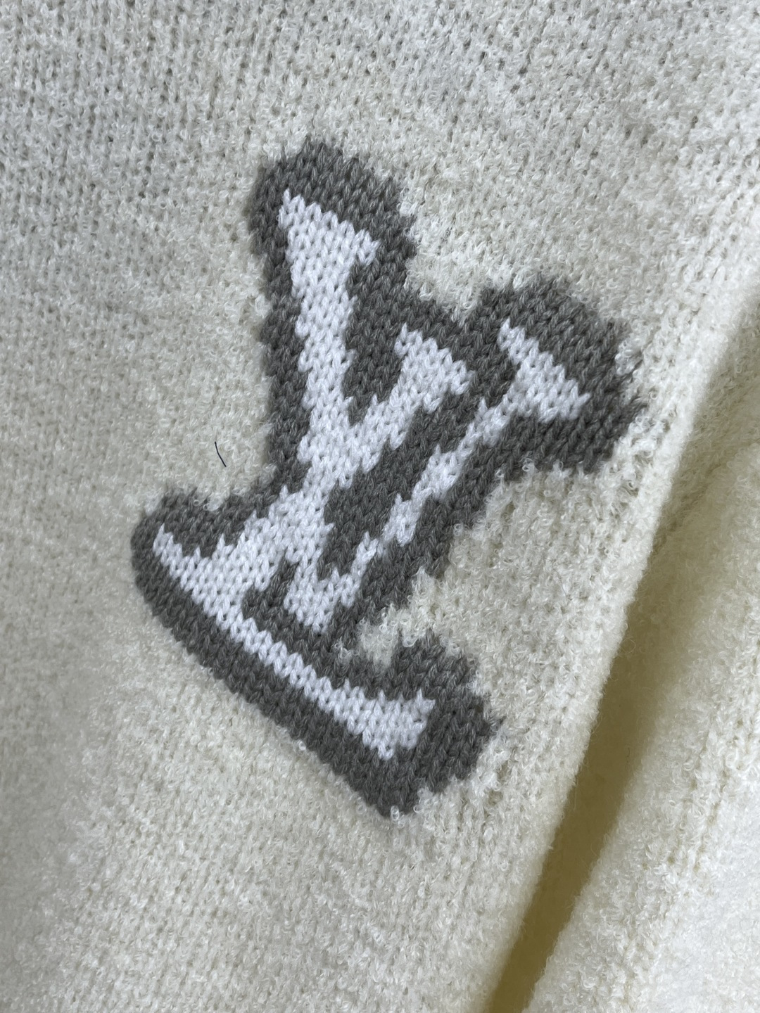 Louis Vuitton Basic Clothing White Loose Fit S-l-xxl