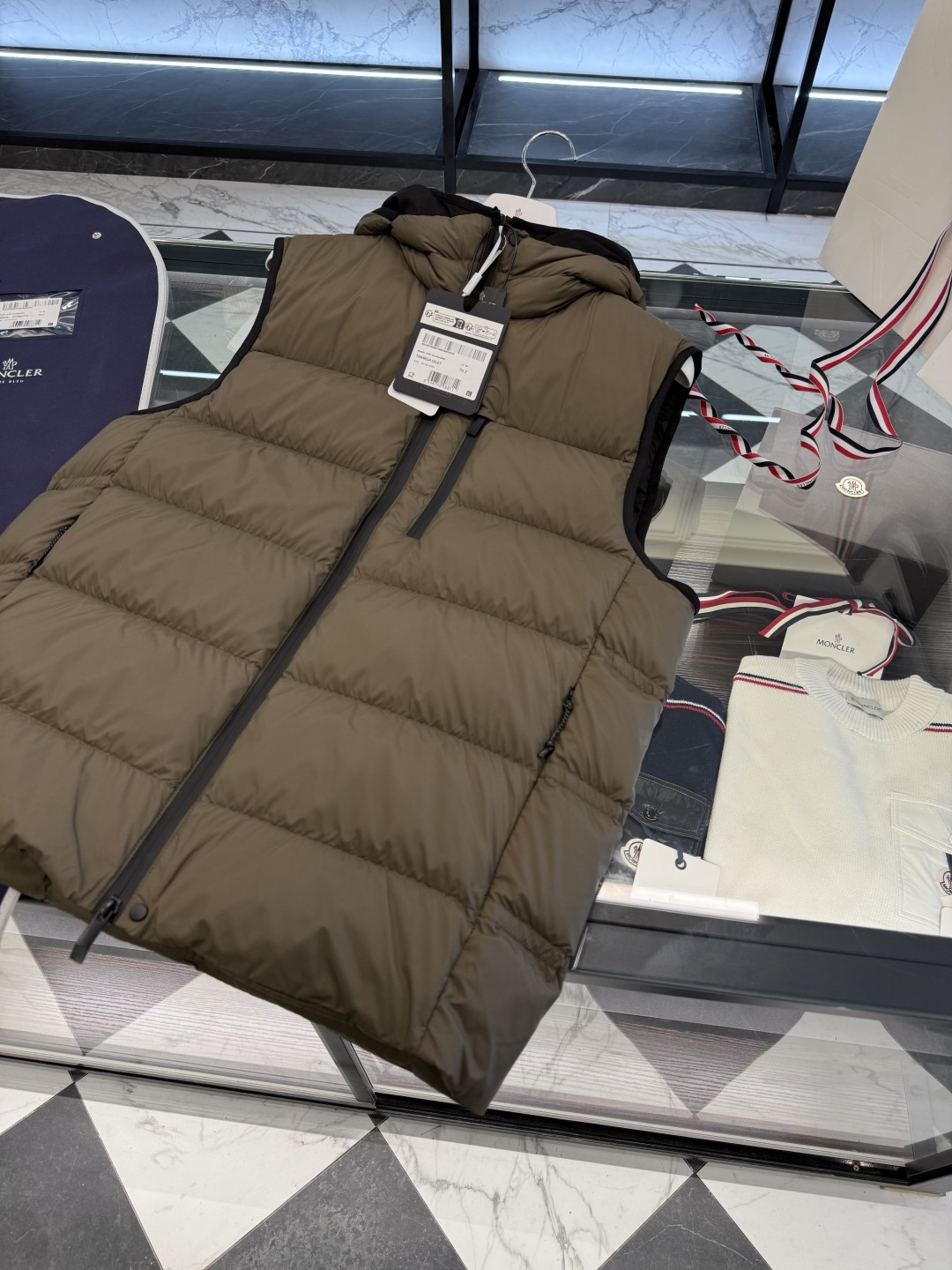 Moncler Male Down Vest Hooded M-l