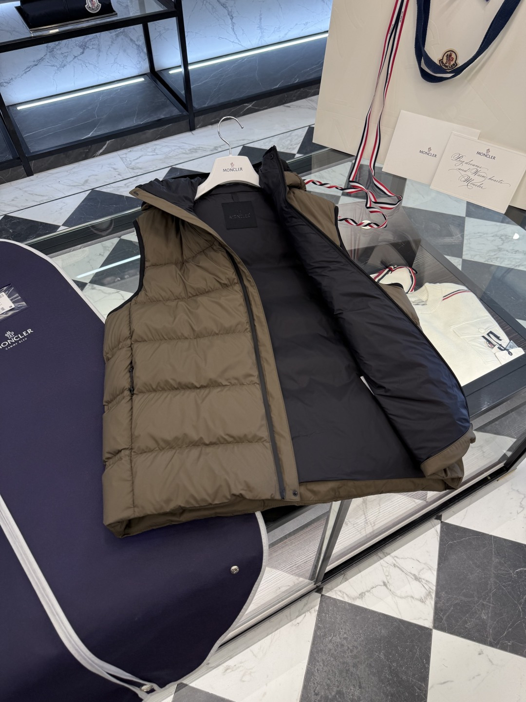 Moncler Male Down Vest Hooded M-l