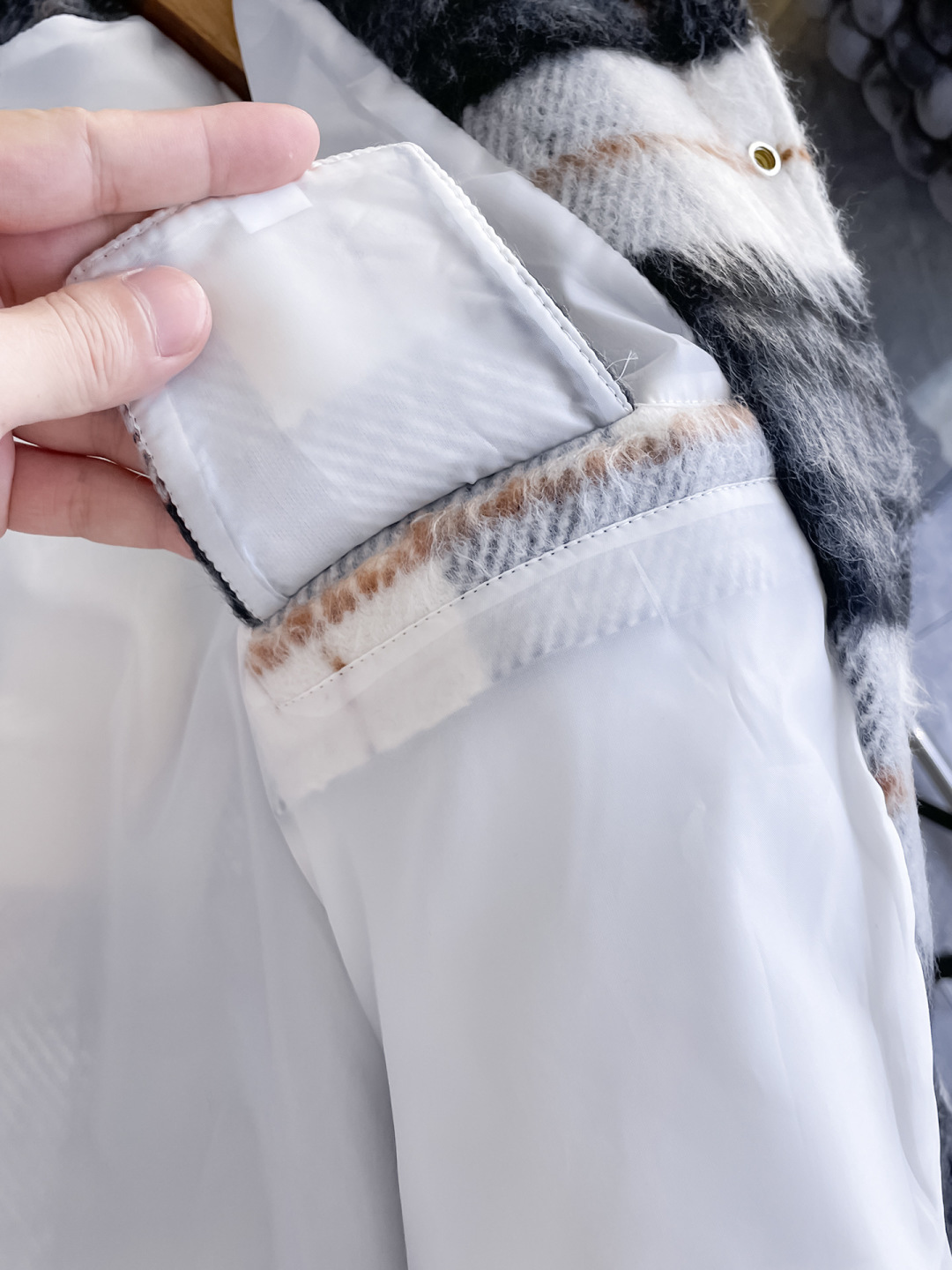 Burberry Basic Clothing Knitted M-xl-175130