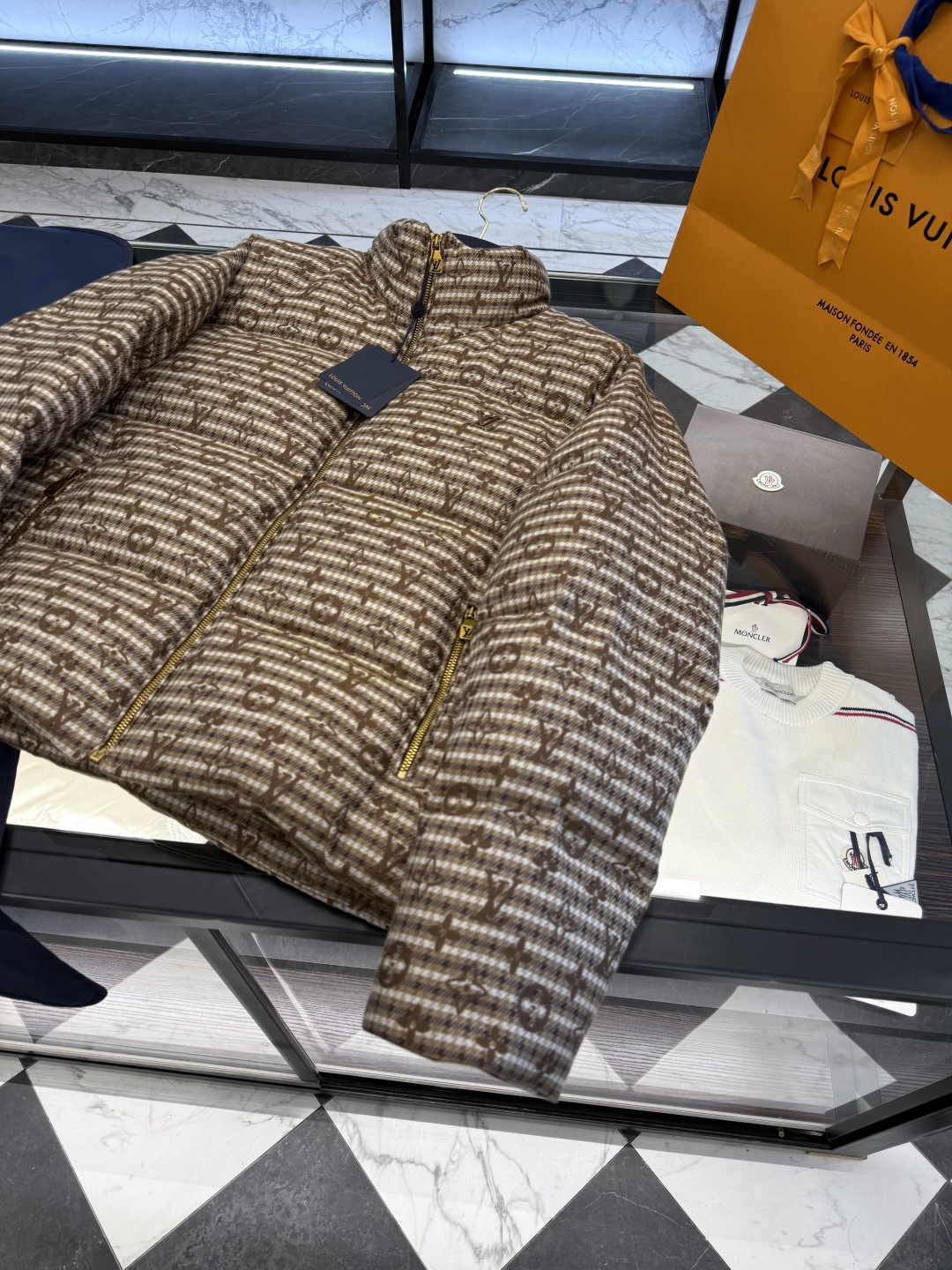 Louis Vuitton Down Jacket S-m-l