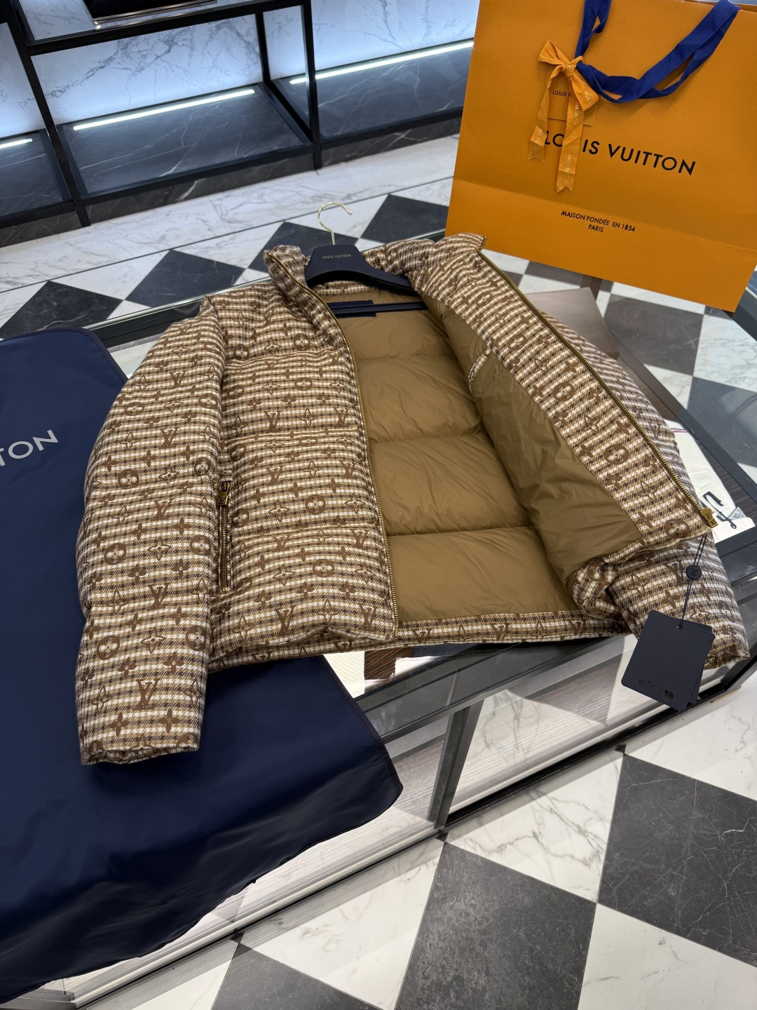Louis Vuitton Down Jacket S-m-l