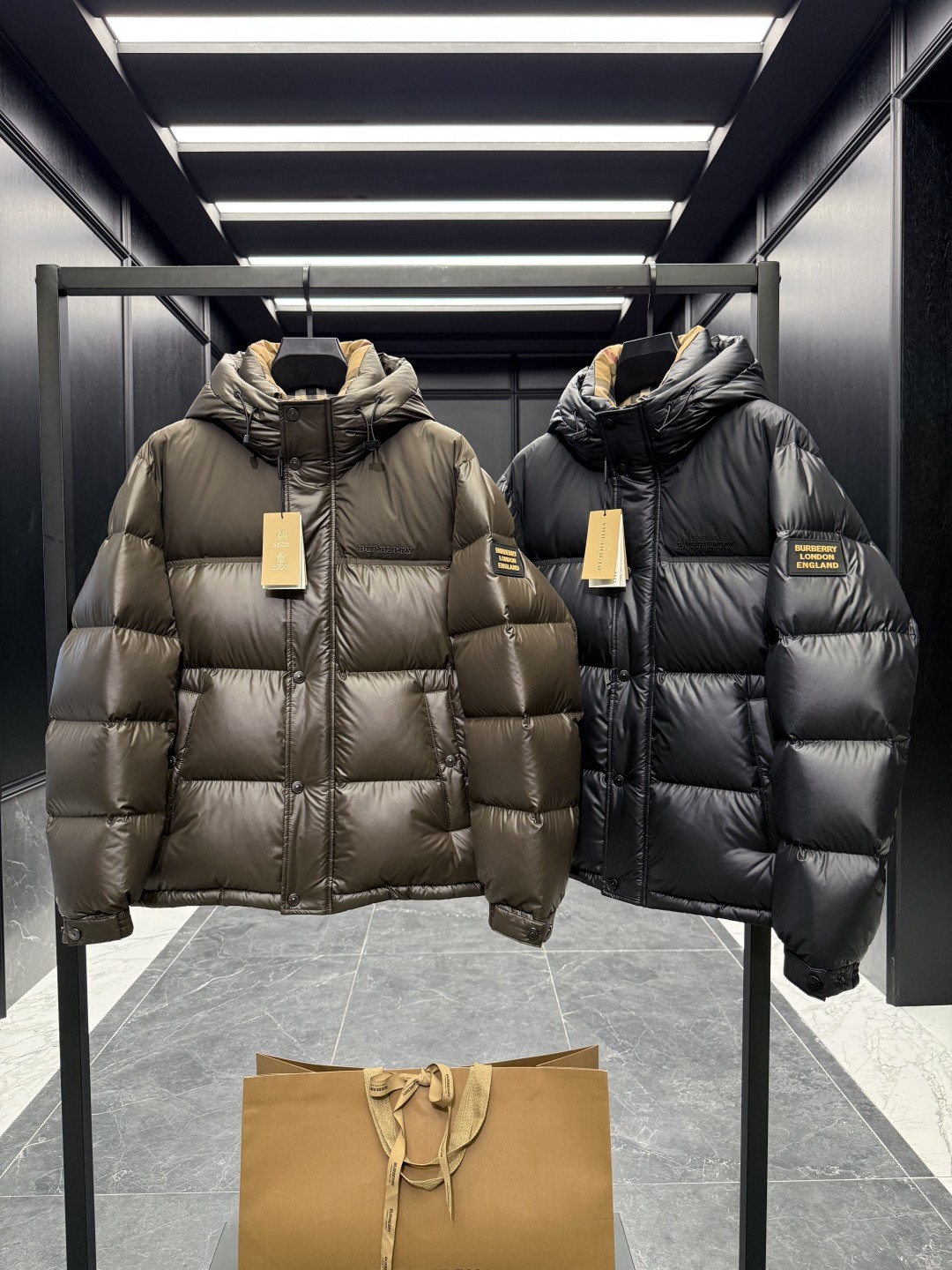 Burberry Down Jacket Hooded L