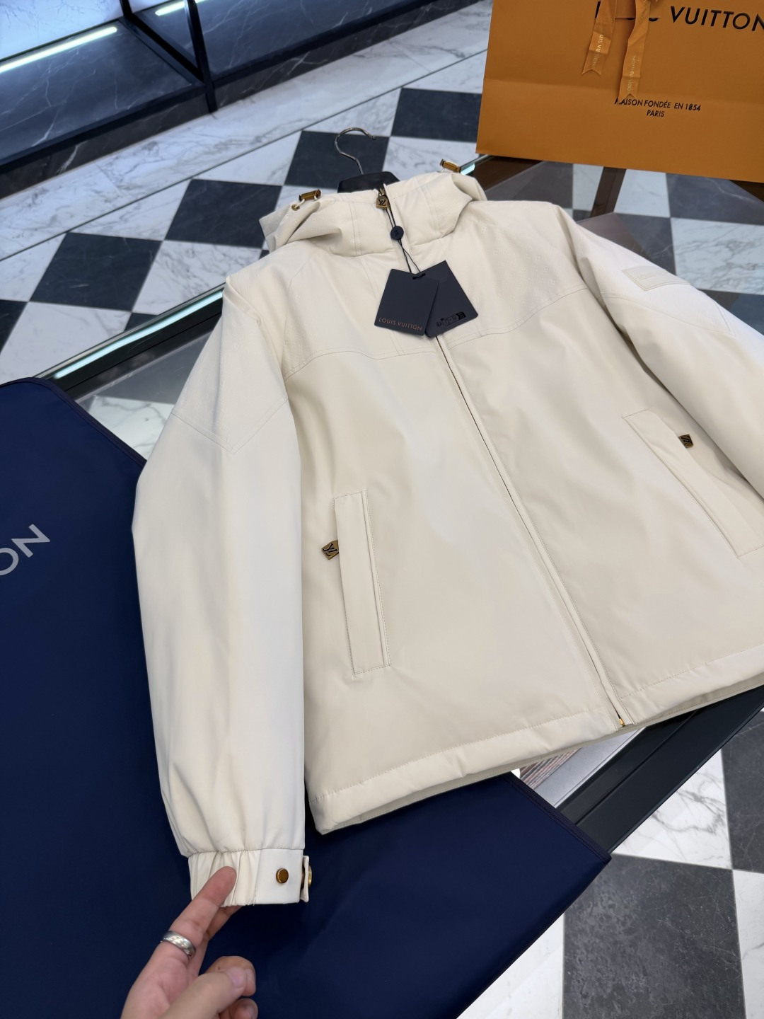Louis Vuitton Down Jacket Hooded S-m-l