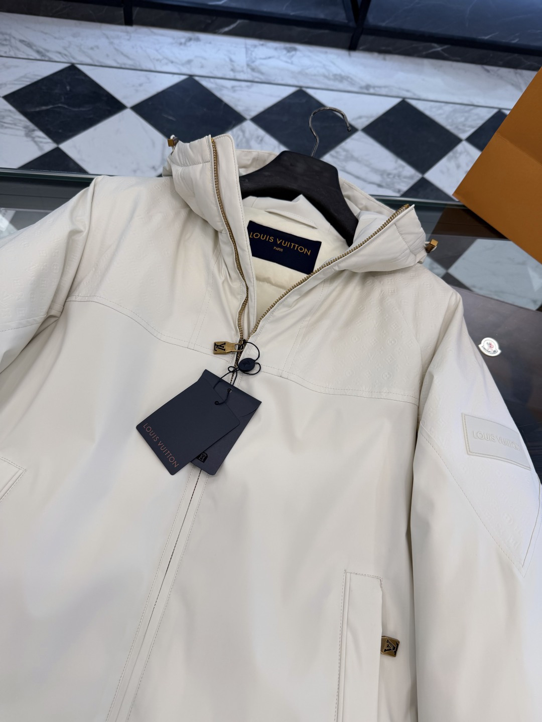 Louis Vuitton Down Jacket Hooded S-m-l