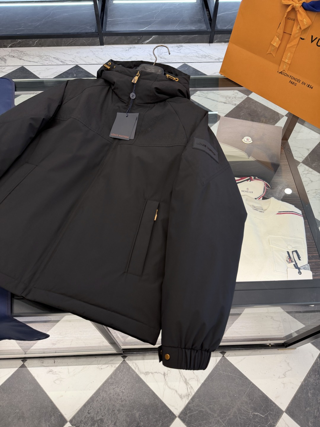 Louis Vuitton Down Jacket Hooded S-m-l