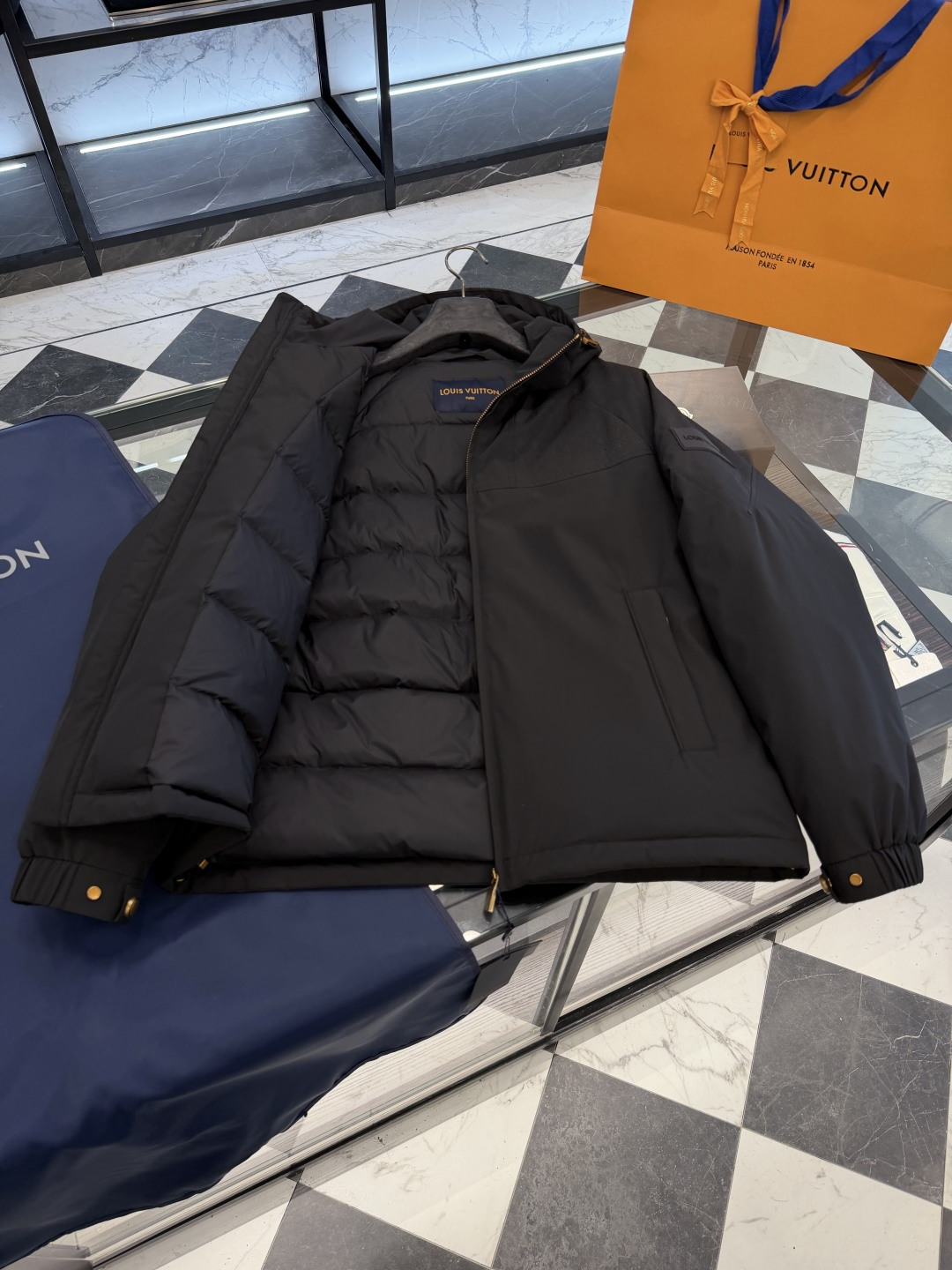 Louis Vuitton Down Jacket Hooded S-m-l