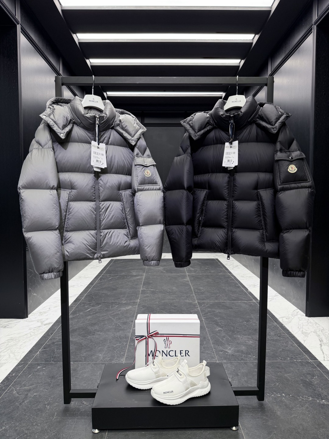 Moncler Male Jacket Hooded M-l
