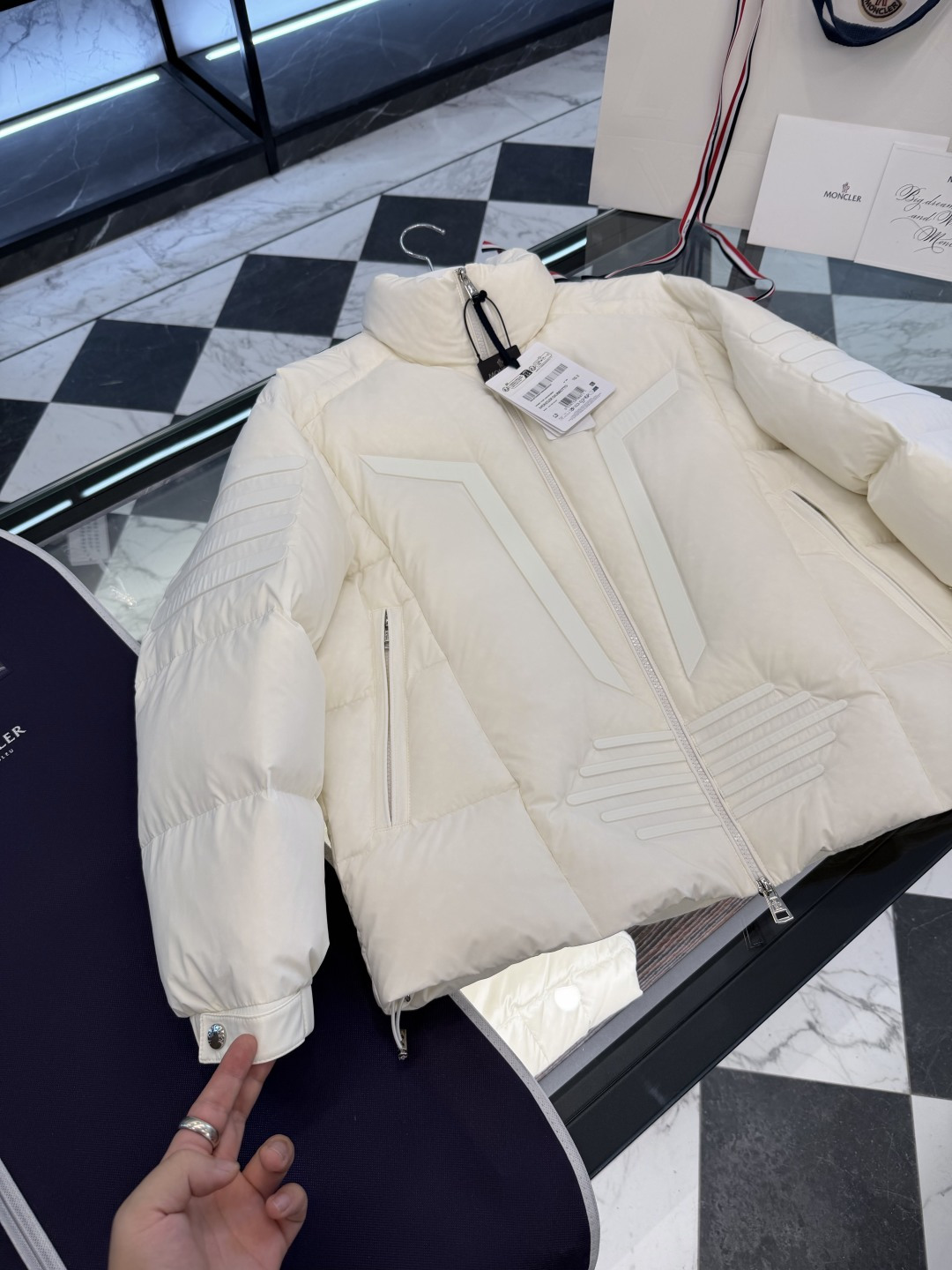 Moncler Down Jacket M-l