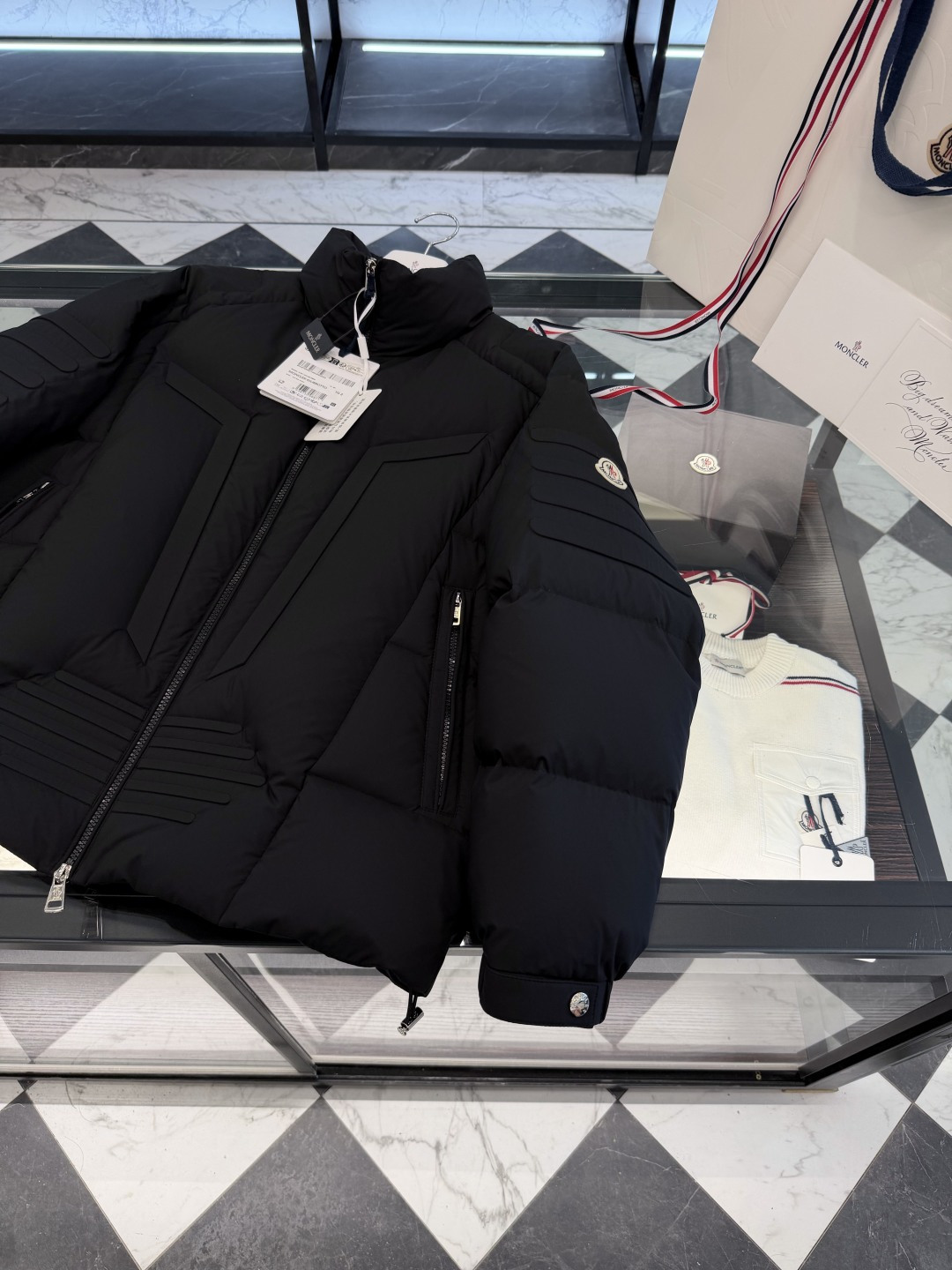 Moncler Down Jacket M-l