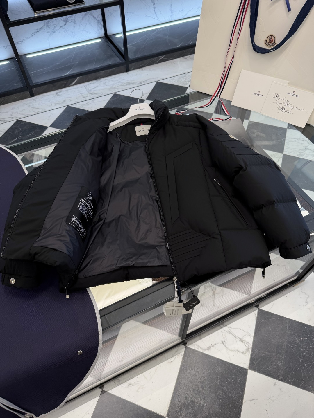 Moncler Down Jacket M-l