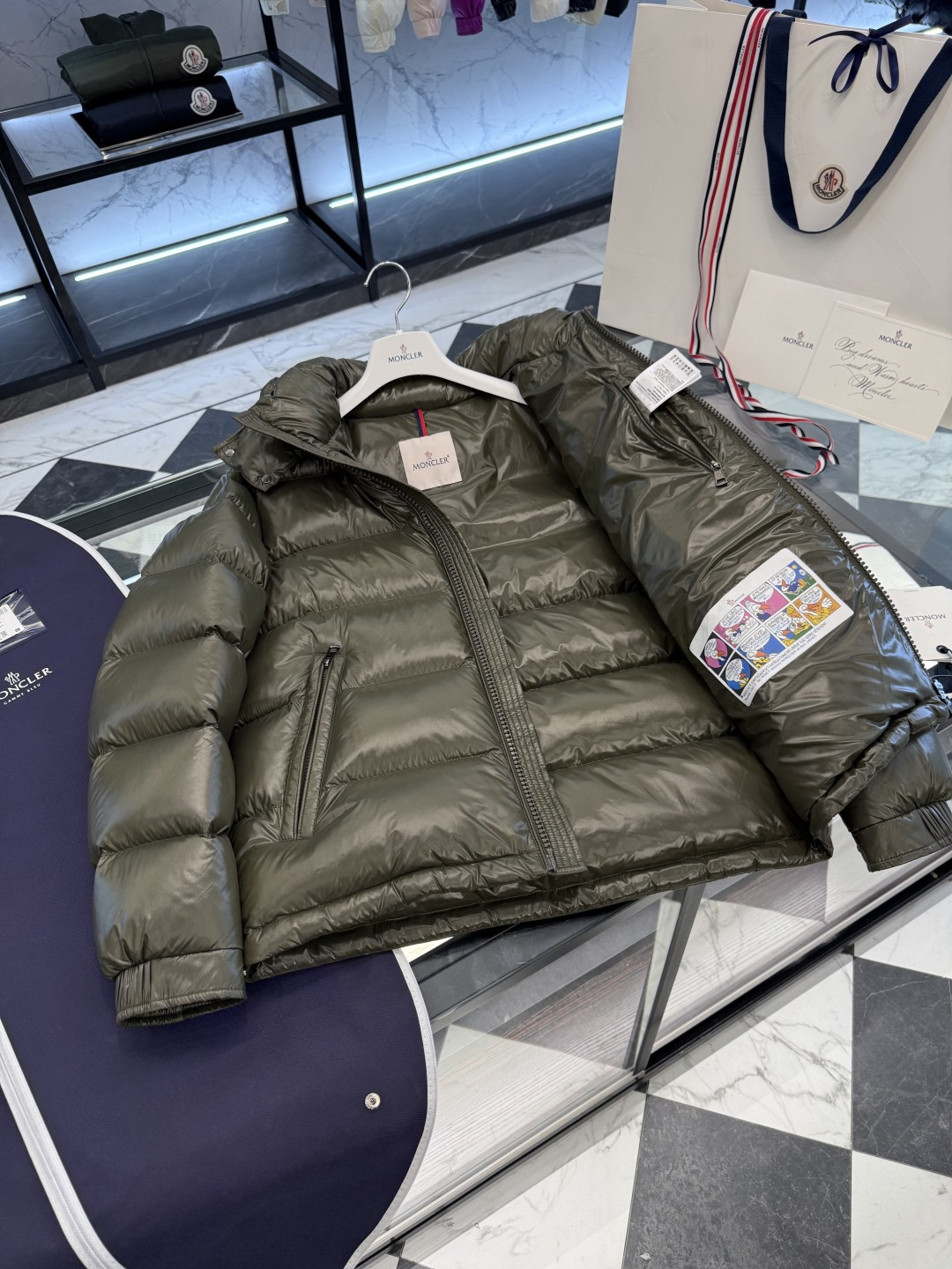 Moncler Down Jacket M-l