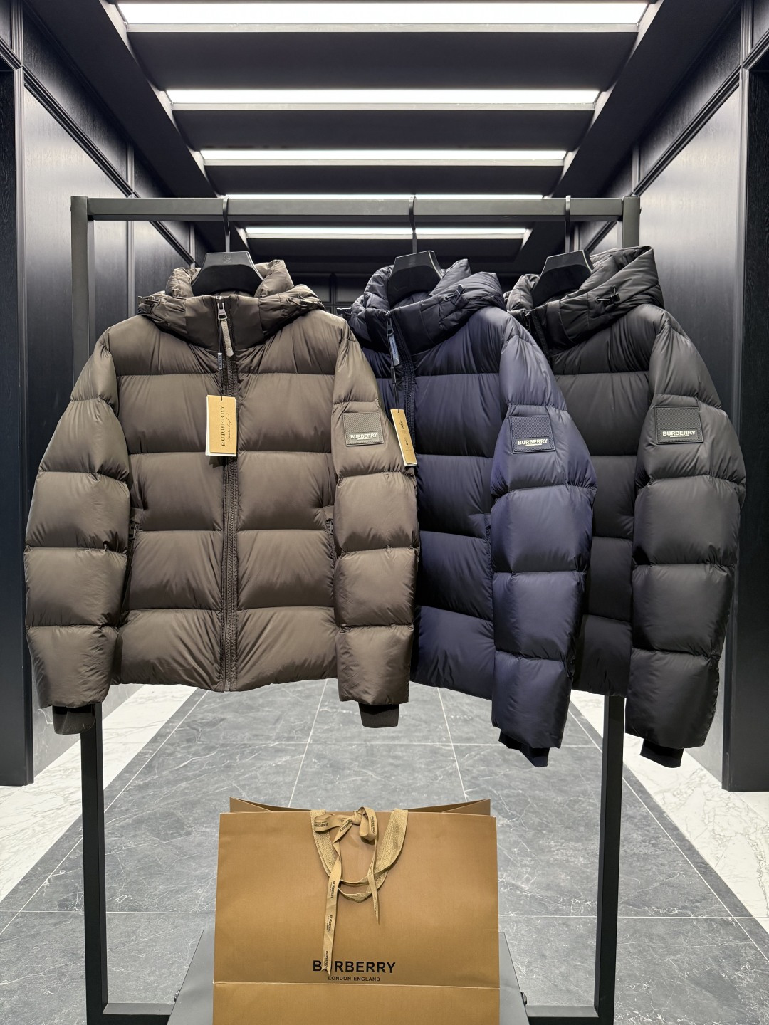 Burberry Down Jacket Hooded L