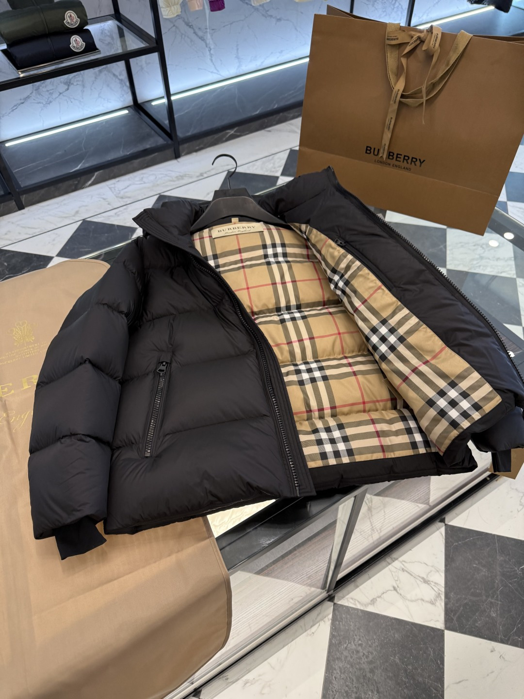 Burberry Down Jacket Hooded L