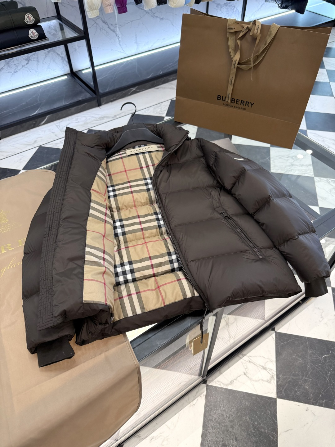 Burberry Down Jacket Hooded L