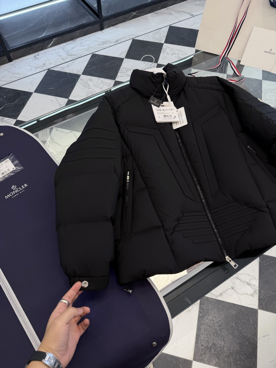 Moncler Down Jacket M-l
