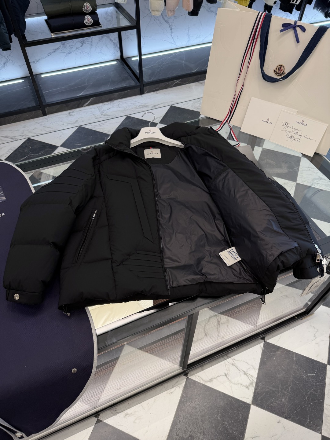 Moncler Down Jacket M-l