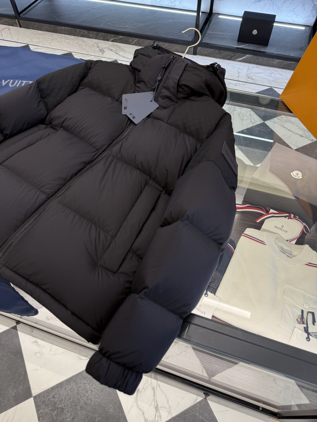 Louis Vuitton Down Jacket Hooded S-m-l
