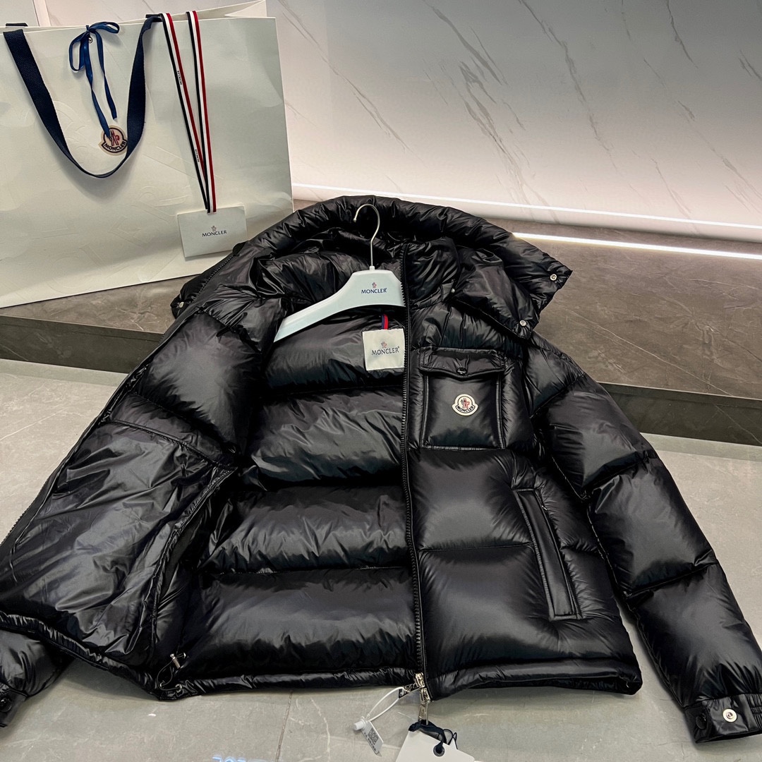 Moncler Basic Clothing M-l