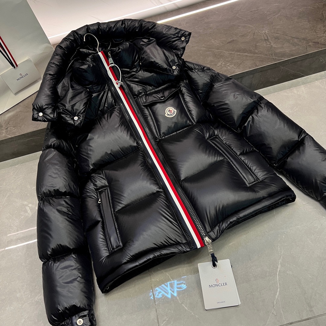 Moncler Basic Clothing M-l