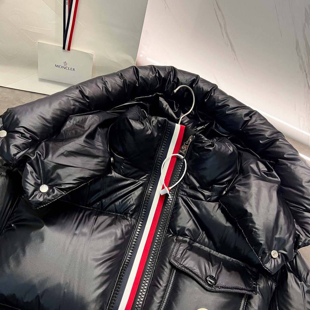 Moncler Basic Clothing M-l