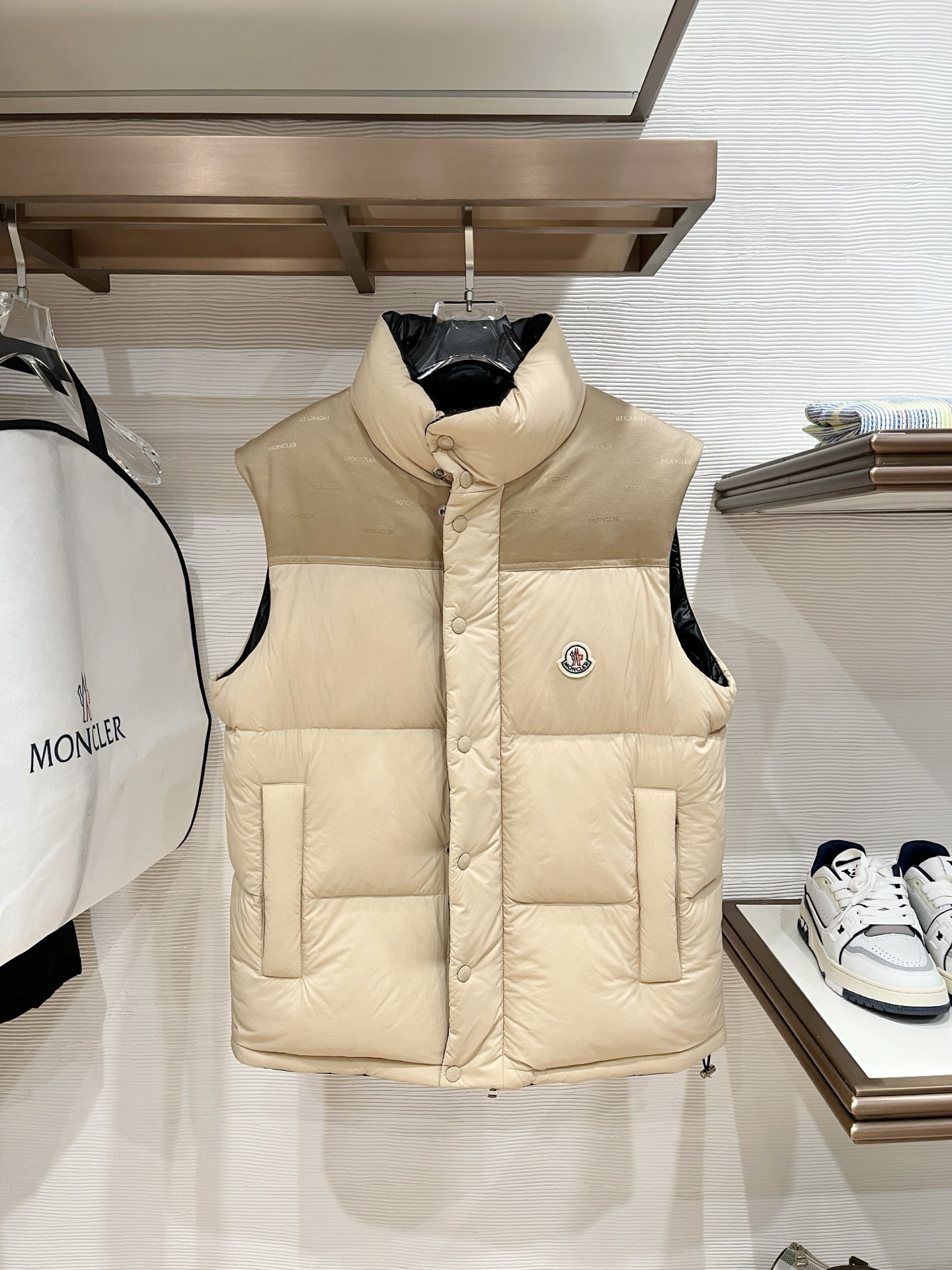 Moncler Male Down Jacket Slim Fit M-l