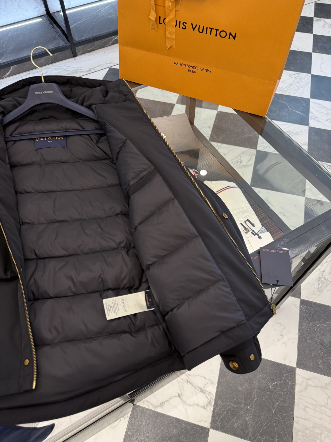 Louis Vuitton Down Jacket Hooded S-m-l