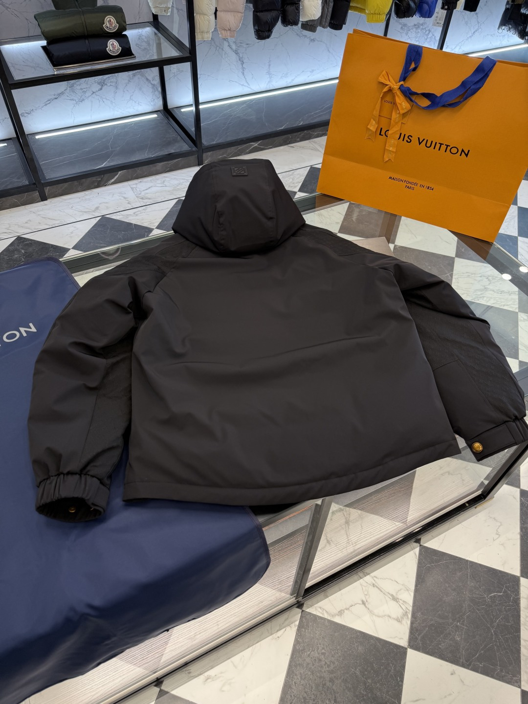 Louis Vuitton Down Jacket Hooded S-m-l