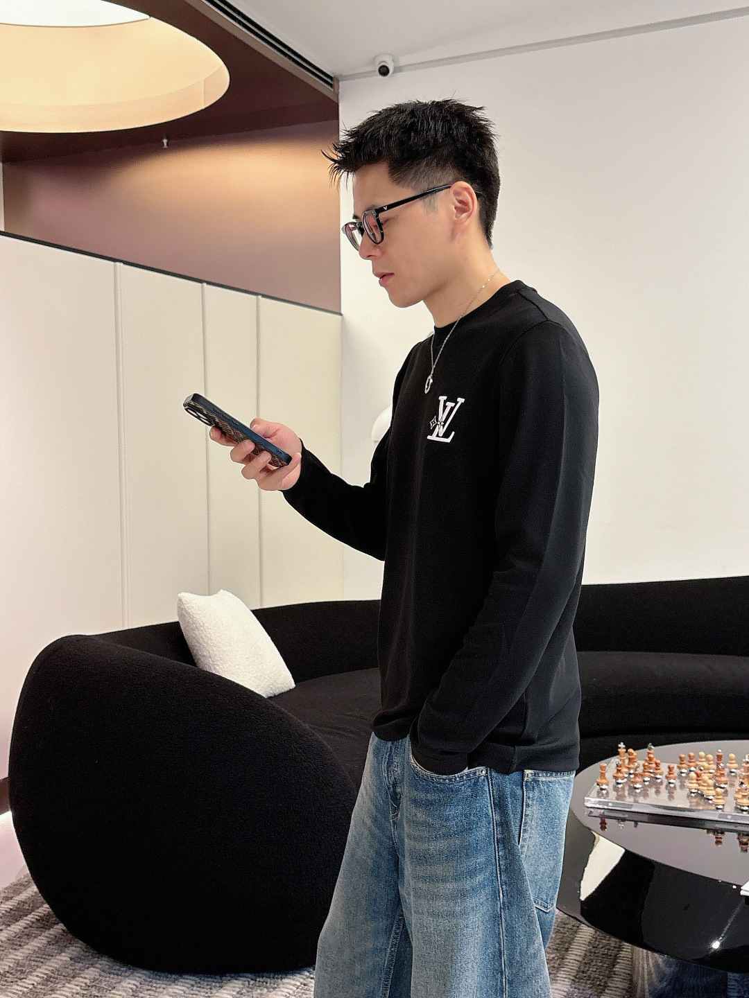 Louis Vuitton Basic Clothing M-l-xl