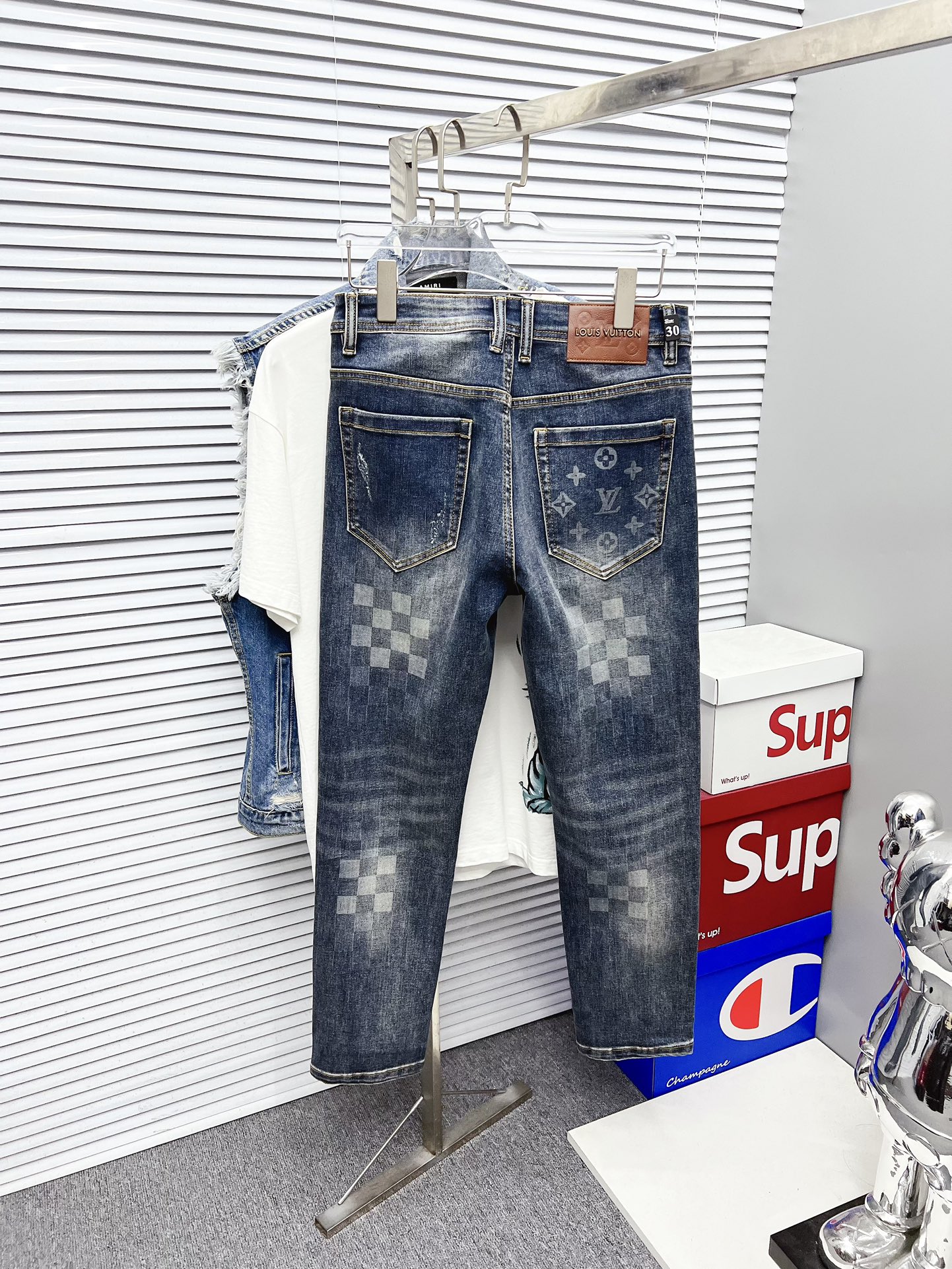 Louis Vuitton Jeans L