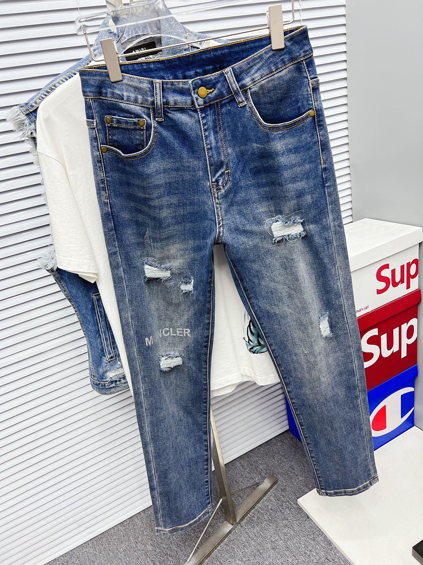 Moncler Jeans M-l